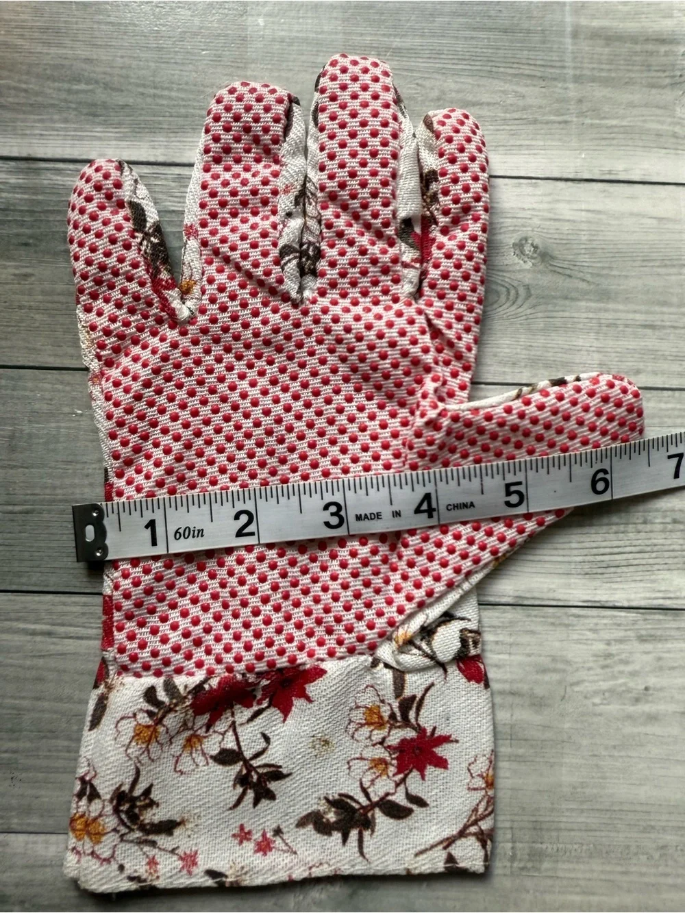 Floral 'Plant Mom' Gardening Gloves in White and Red
